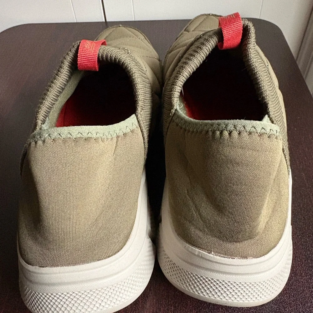 Skechers Olive Green Quilted Slip-On Athletic Shoes with Red Pull Tab